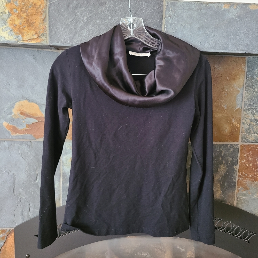 Dorina Vidoni Black Satin Turtleneck Long Sleeve Top size 1/Small viscose